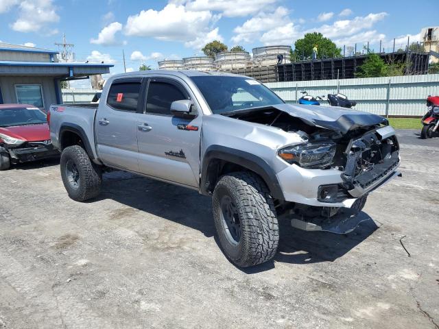  TOYOTA TACOMA 2017 Серебристый