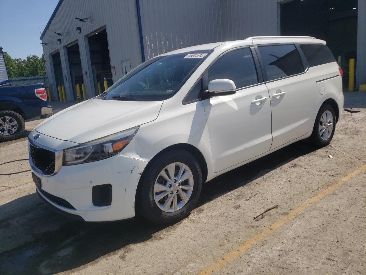 2017 Kia Sedona Lx zu verkaufen in Rogersville, MO - Front End