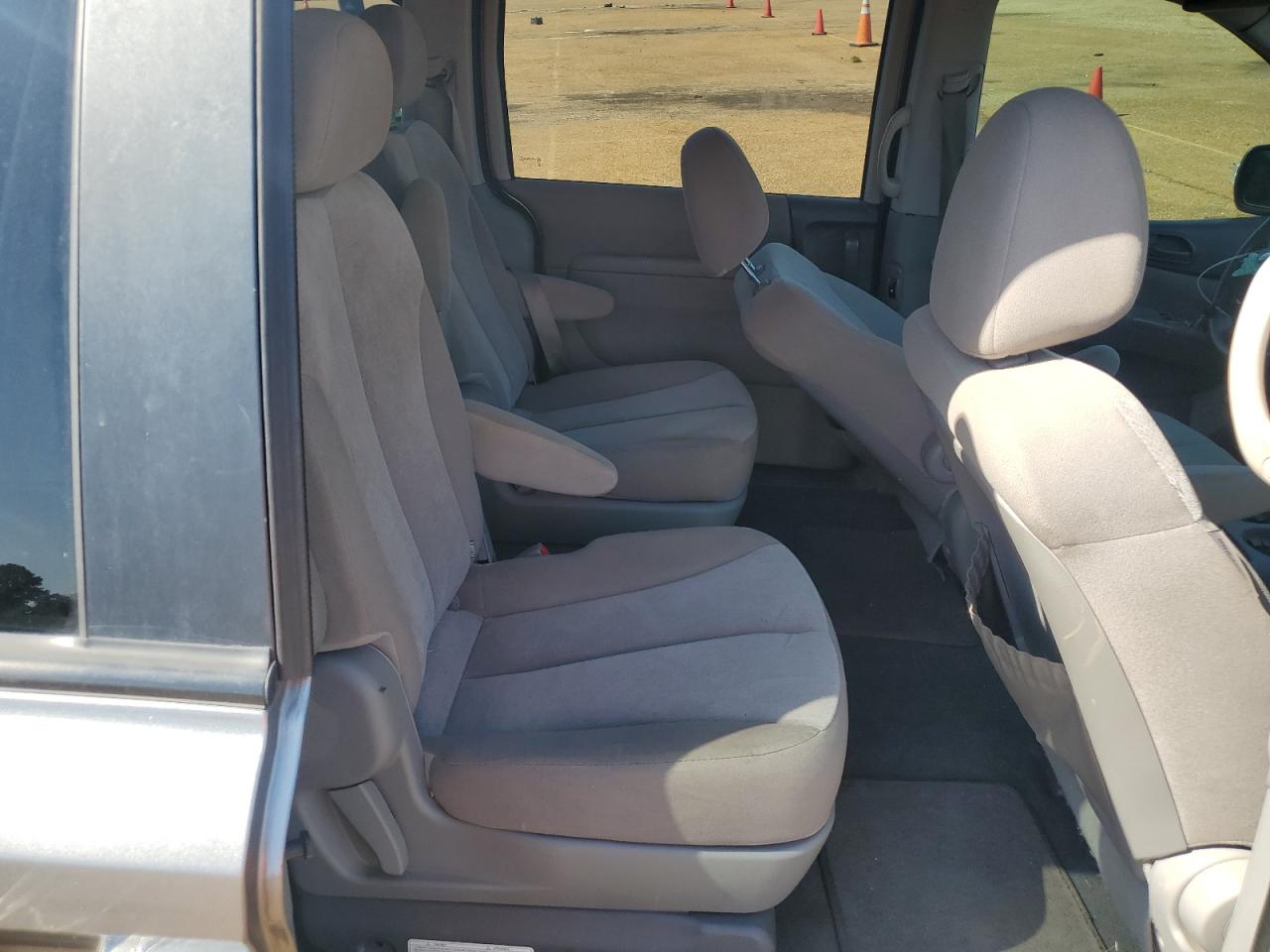 2011 Kia Sedona Lx VIN: KNDMG4C76B6371290 Lot: 56292655