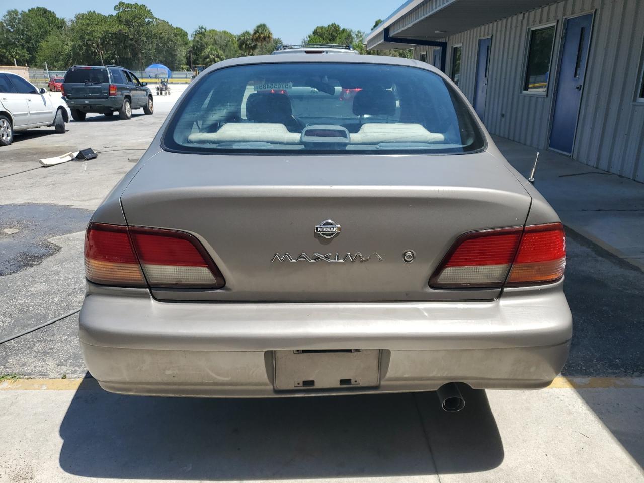1998 Nissan Maxima Gle VIN: JN1CA21D0WT525657 Lot: 57055485