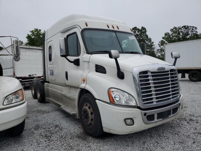 2019 Freightliner Cascadia 113 Semi Truck
