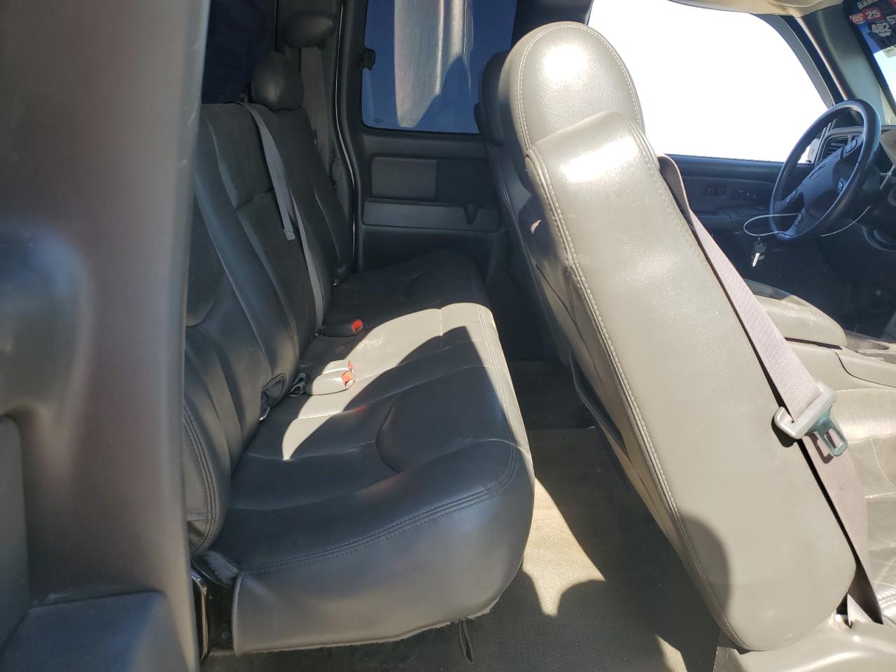 2005 GMC New Sierra K1500 VIN: 2GTEK19B451369935 Lot: 56320915