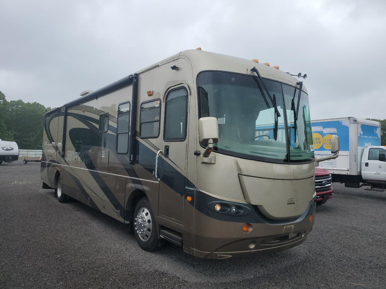 Assonet, MA에서 판매 중인 2007 Freightliner Chassis X Line Motor Home - Normal Wear