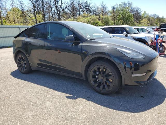  TESLA MODEL Y 2022 Черный