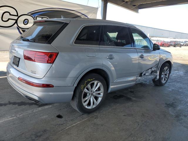  AUDI Q7 2017 Серебристый