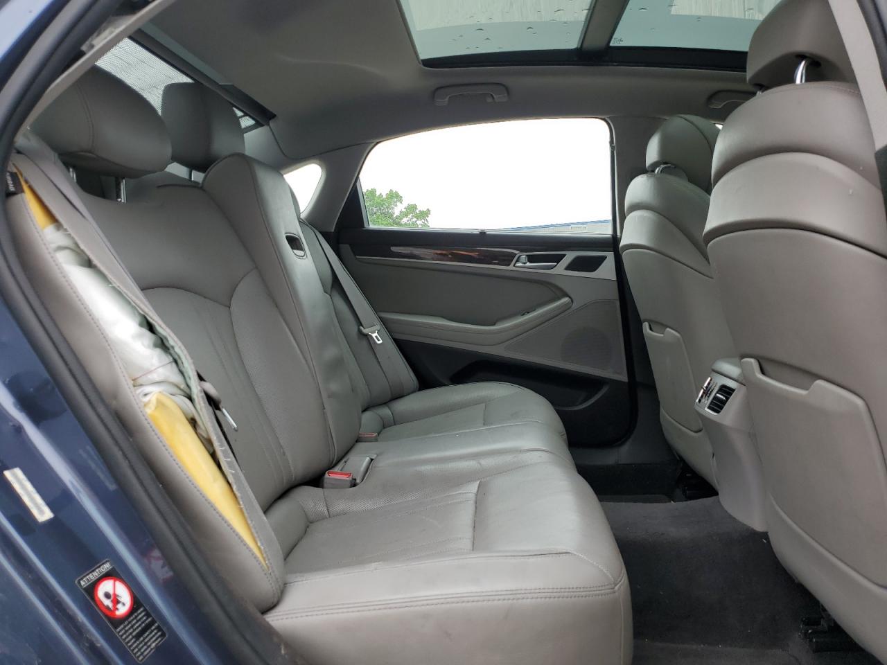 2015 Hyundai Genesis 3.8L VIN: KMHGN4JE1FU018909 Lot: 56866455