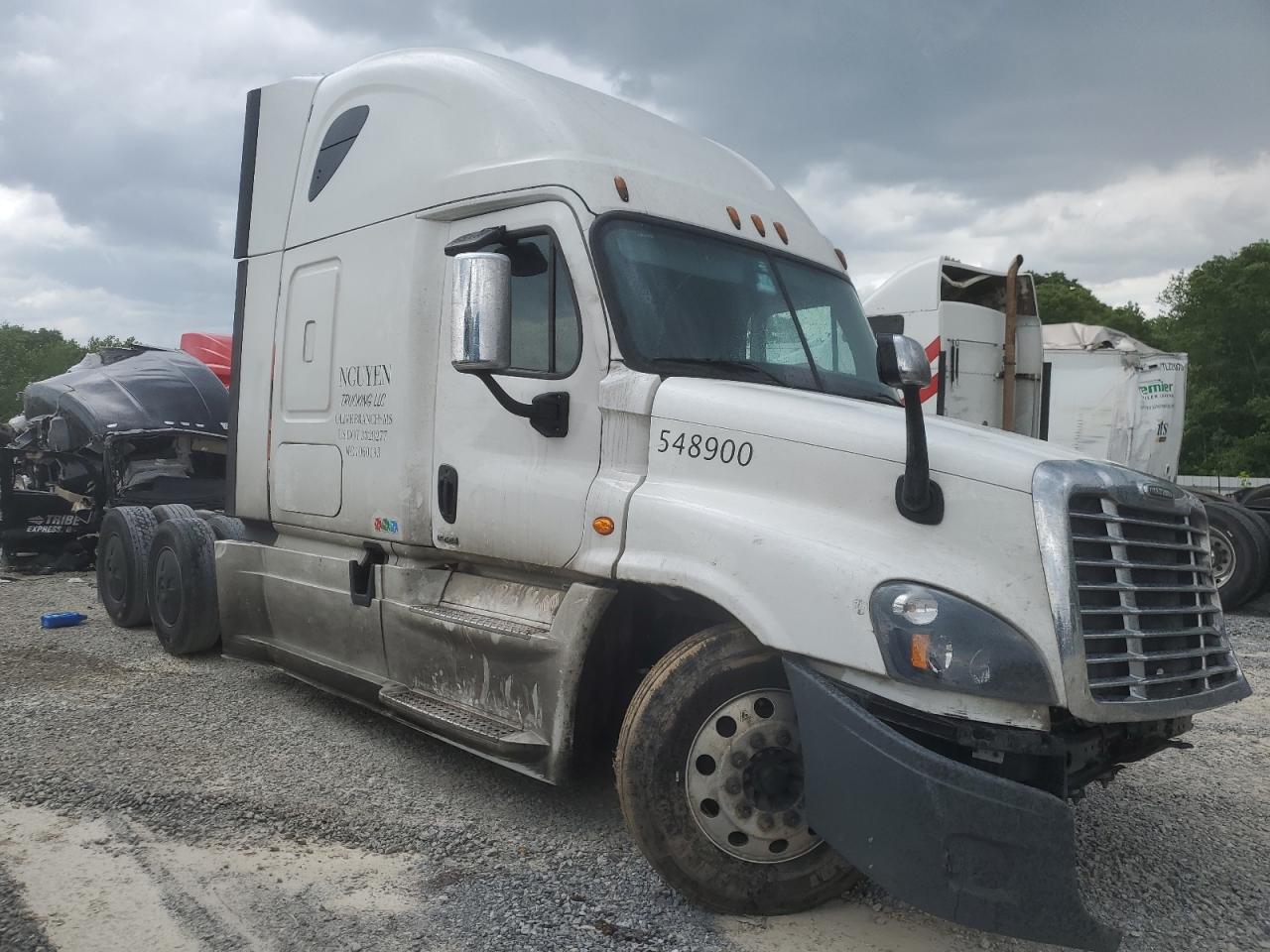 2018 Freightliner Cascadia 125 Semi Truck for Sale in Gastonia, NC - Front End