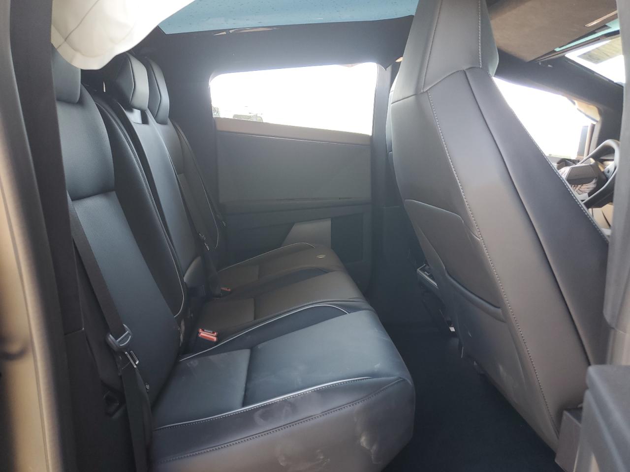 2024 Tesla Cybertruck VIN: 7G2CEHEE0RA030822 Lot: 57177875