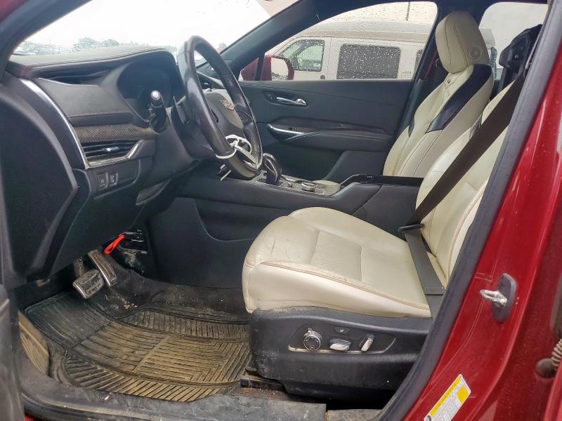  CADILLAC XT4 2019 Czerwony