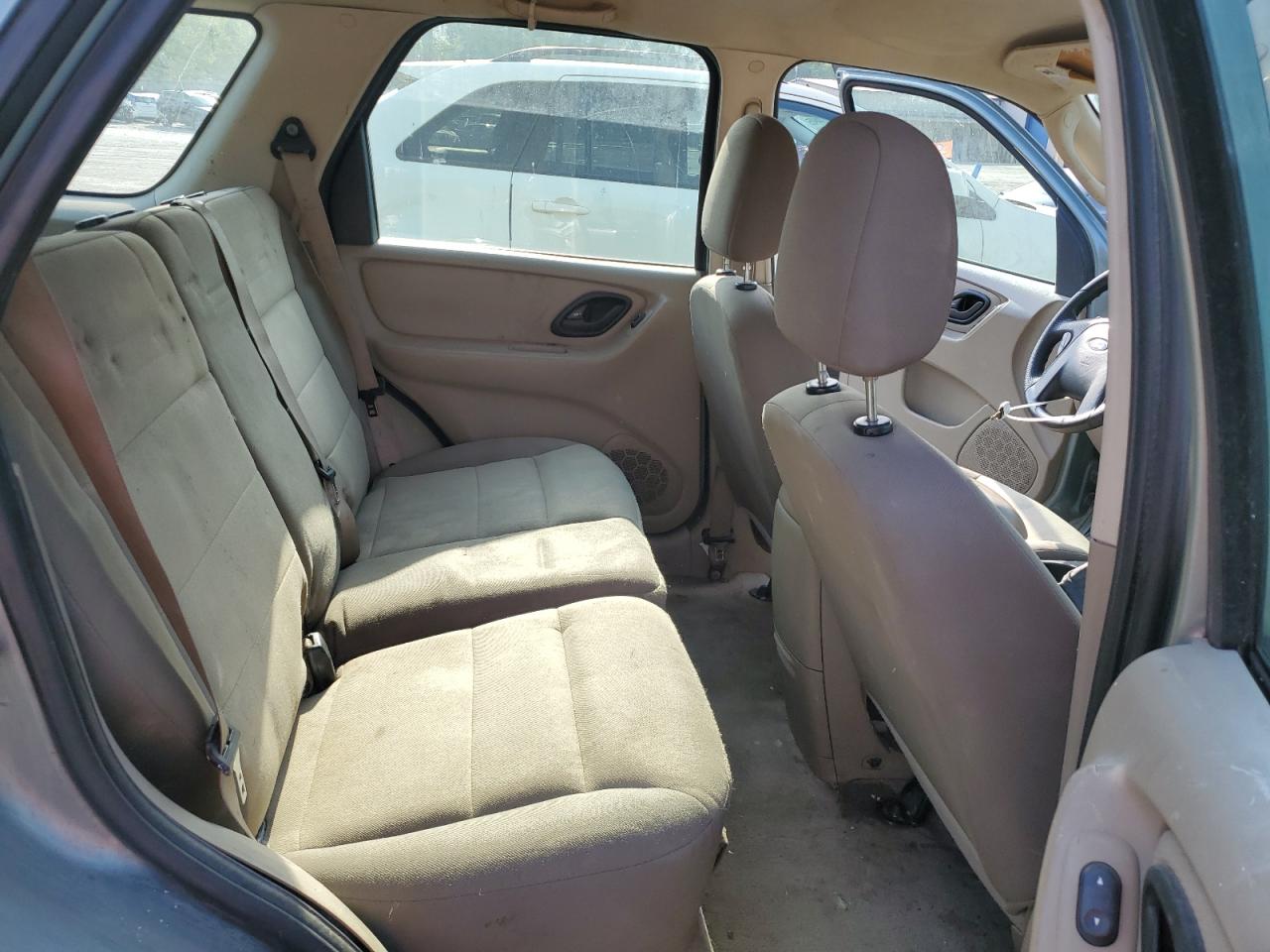 2005 Ford Escape Xls VIN: 1FMYU02Z05KE00392 Lot: 57032745