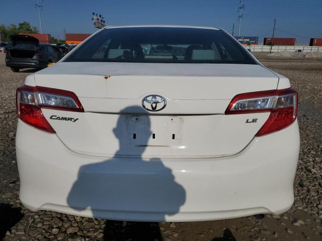 Sedans TOYOTA CAMRY 2012 Biały
