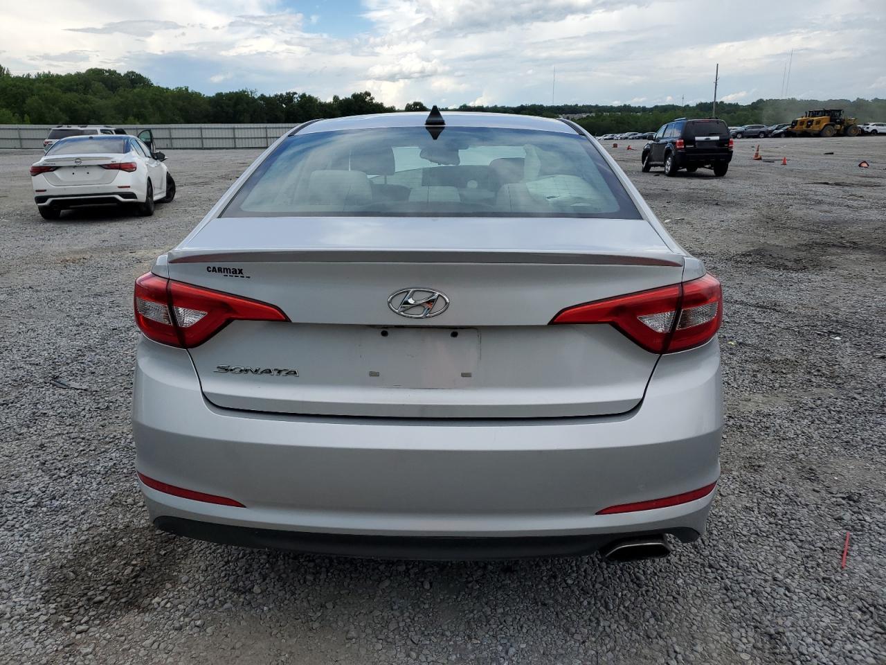 2015 Hyundai Sonata Se VIN: 5NPE24AF4FH013842 Lot: 56560095
