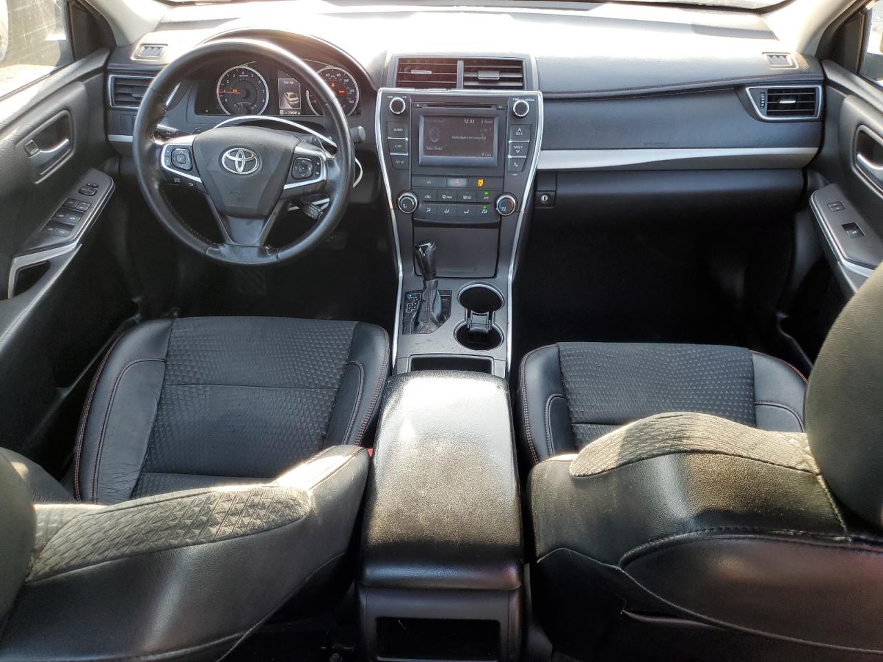 2015 Toyota Camry Le VIN: 4T1BF1FK9FU952188 Lot: 56053725