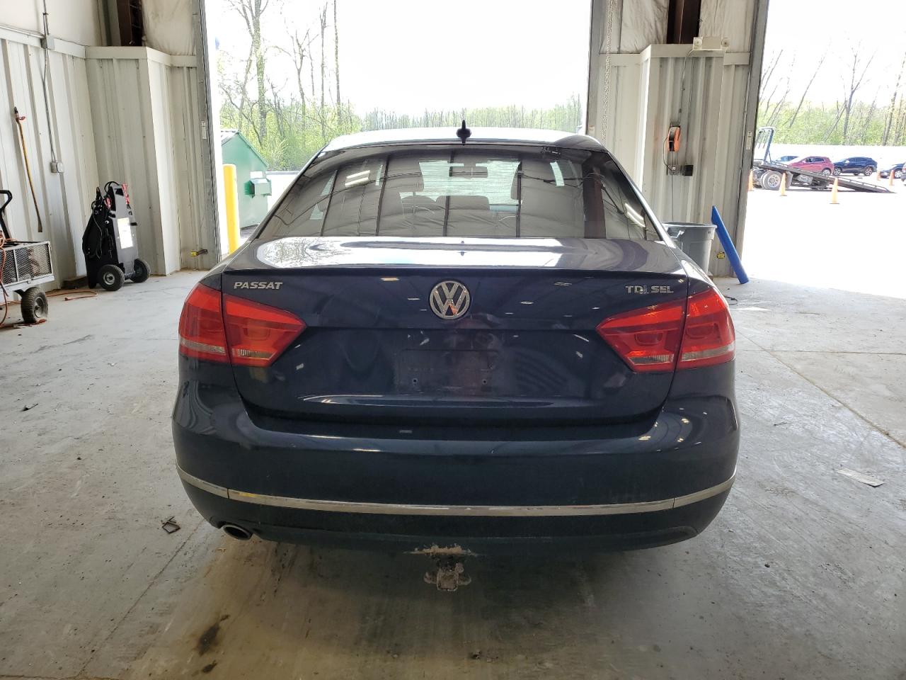 2015 Volkswagen Passat Sel VIN: 1VWCV7A38FC051248 Lot: 57019325