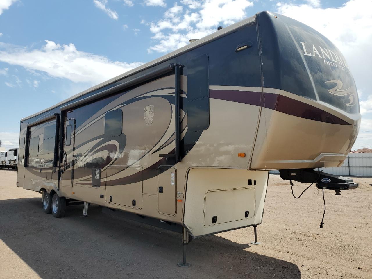2019 Heart Land Landmark for Sale in Phoenix, AZ - Side