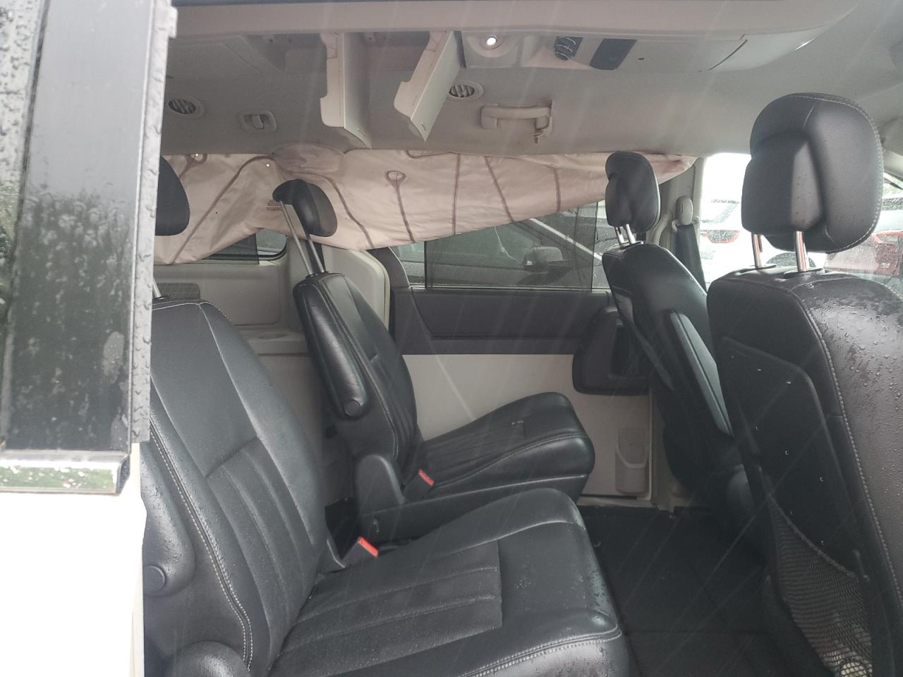 2010 Chrysler Town & Country Touring Plus VIN: 2A4RR8DX5AR361034 Lot: 64032645