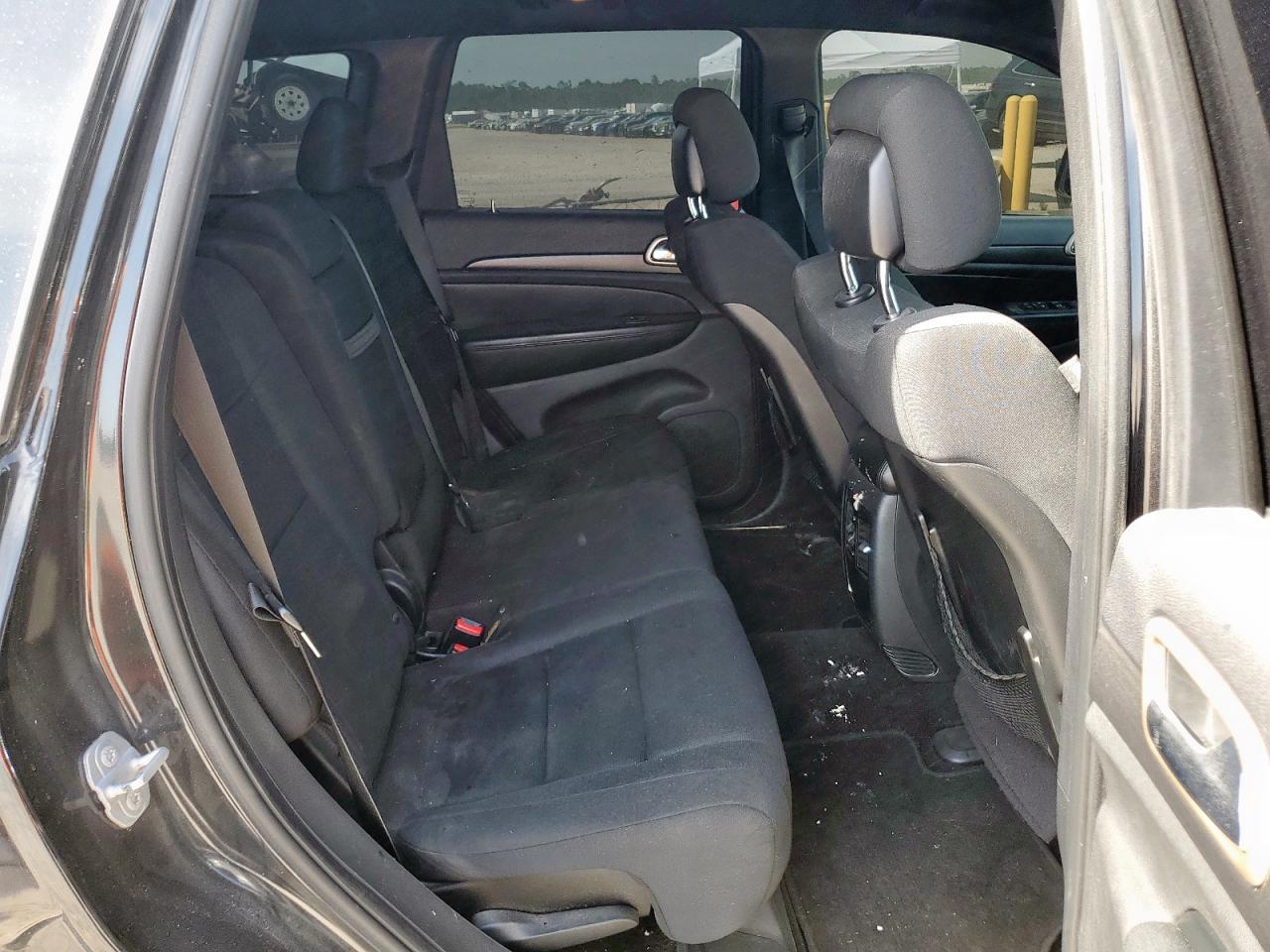 2015 Jeep Grand Cherokee Laredo VIN: 1C4RJEAG1FC125545 Lot: 57151665
