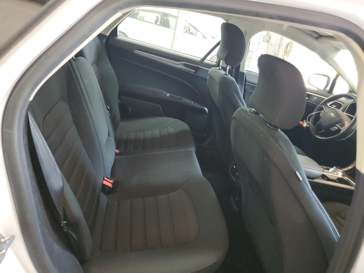 2019 Ford Fusion Se VIN: 3FA6P0LU2KR263975 Lot: 54043275