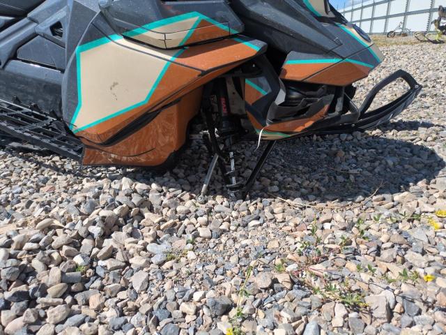 2022 SKIDOO SUMMIT X 8  