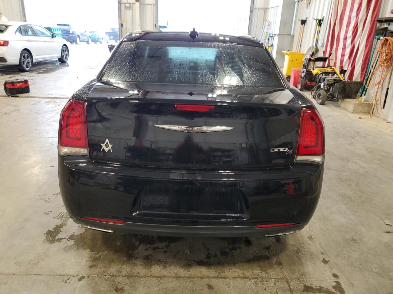 2015 Chrysler 300 S VIN: 2C3CCABG8FH876067 Lot: 55243825