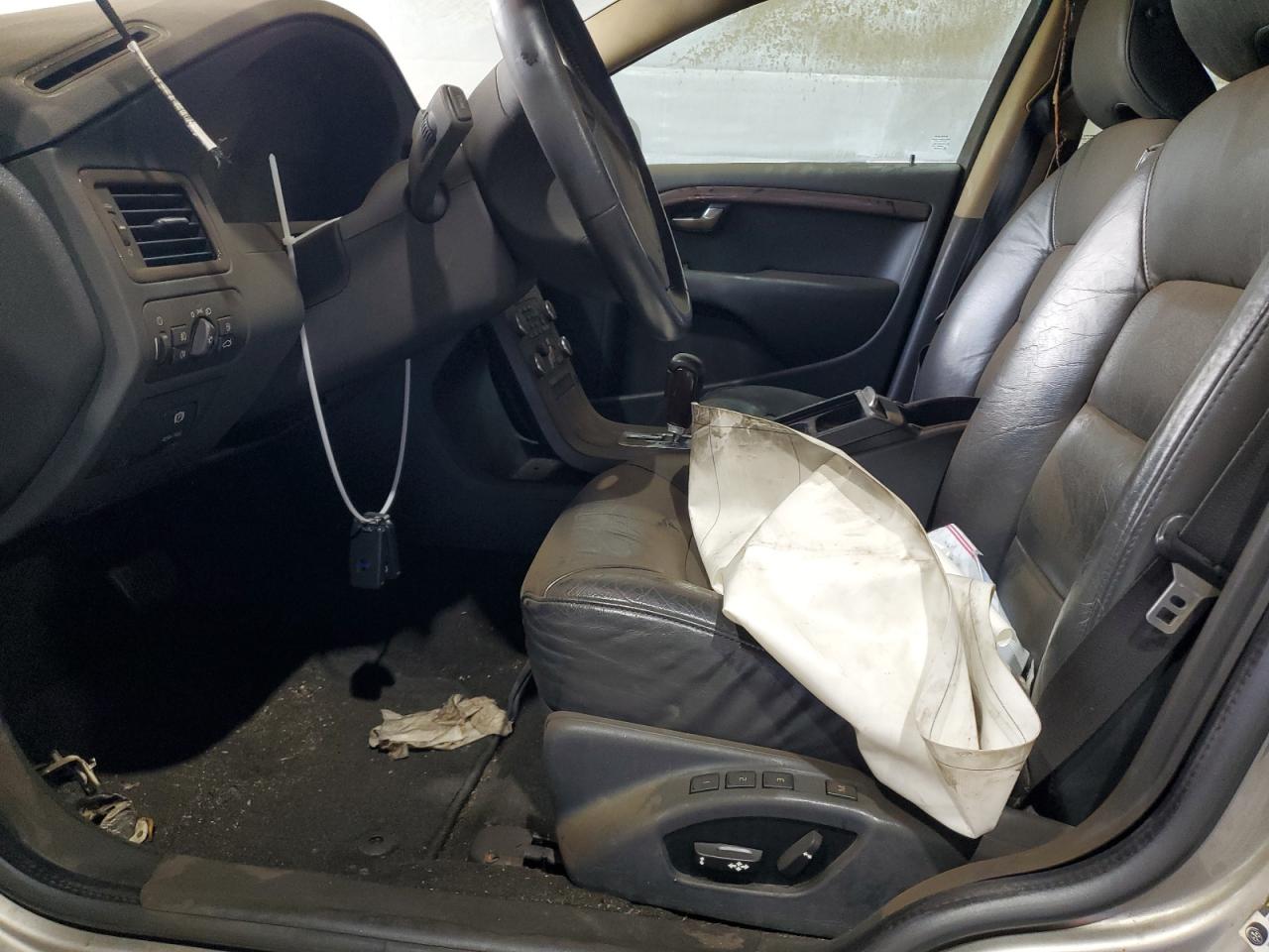 2008 Volvo V70 3.2 VIN: YV1BW982881010261 Lot: 57184935