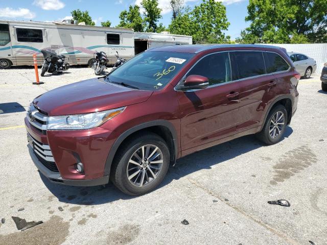  TOYOTA HIGHLANDER 2017 Красный