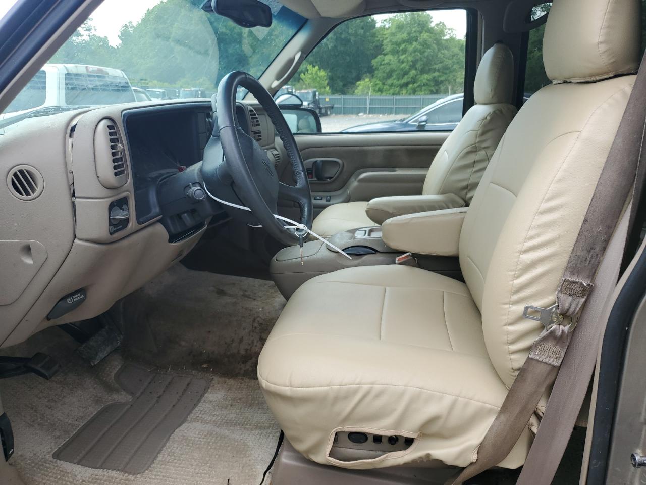 1999 Chevrolet Suburban K1500 VIN: 3GNFK16R4XG271981 Lot: 56621605