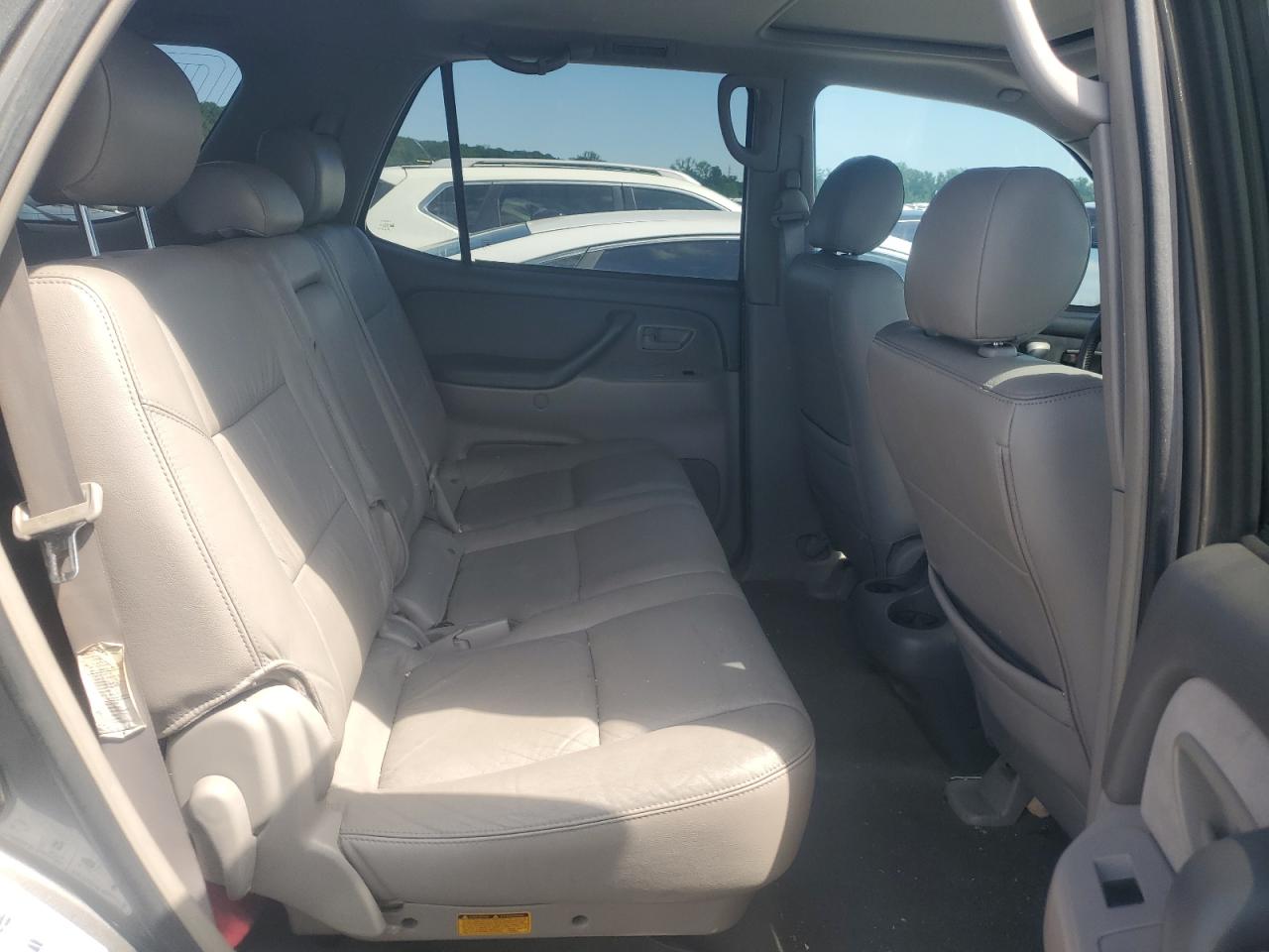 5TDBT44A05S250935 2005 Toyota Sequoia Sr5