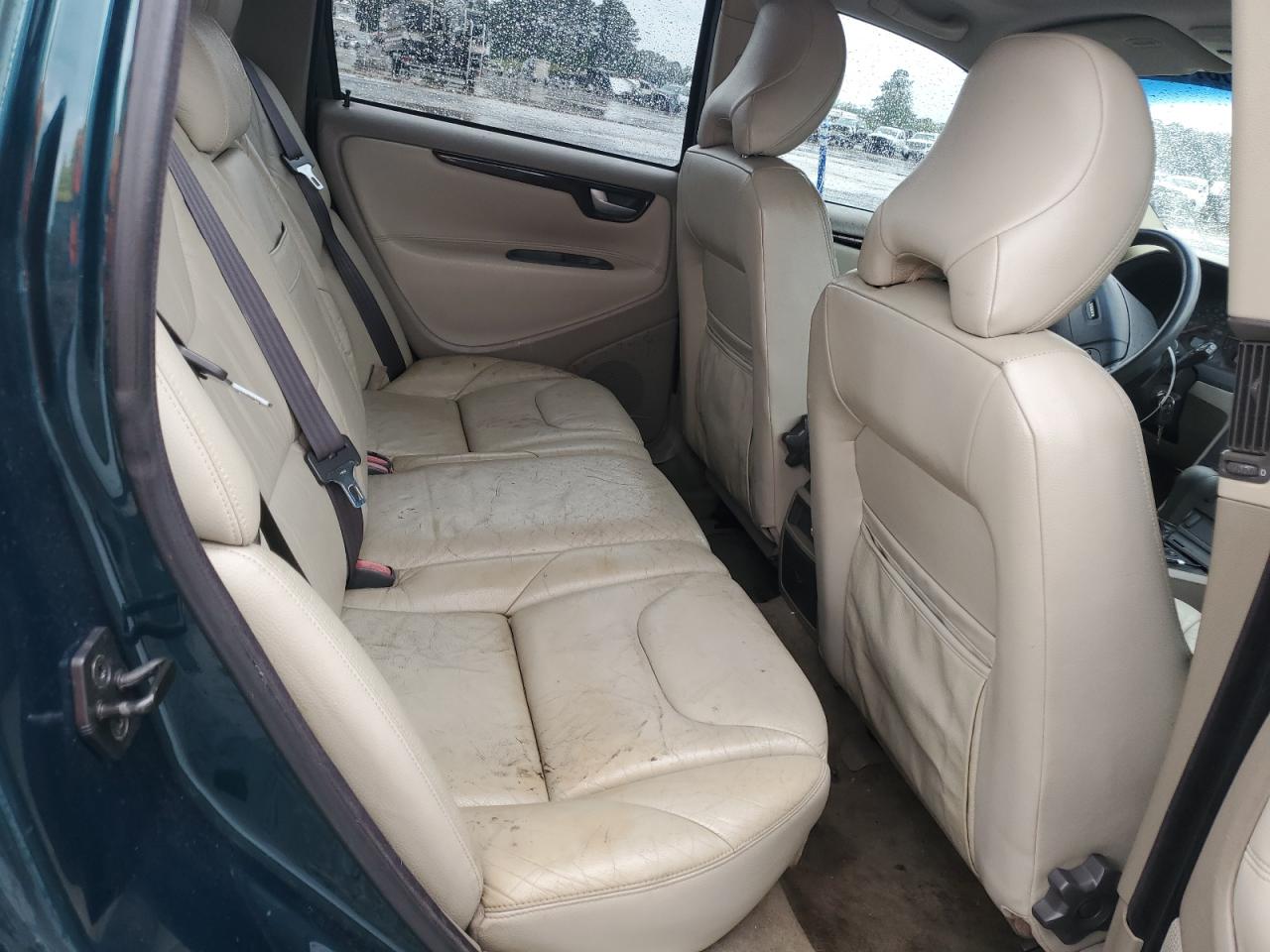 yv1sw61r111118197 YV1SW61R111118197 2001 Volvo V70