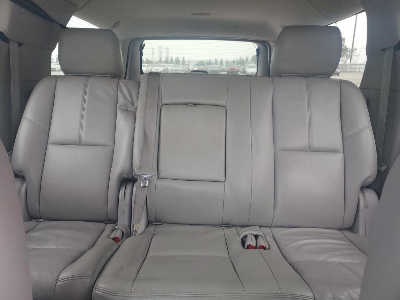 2011 Chevrolet Suburban C1500 Lt VIN: 1GNSCJE00BR225877 Lot: 58585895