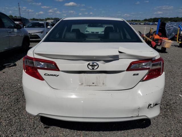Sedans TOYOTA CAMRY 2014 Biały