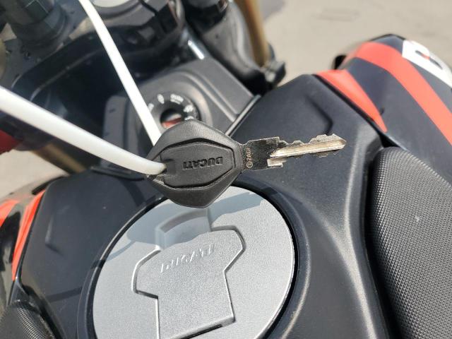  DUCATI HYPERMOTAR 2024 Червоний
