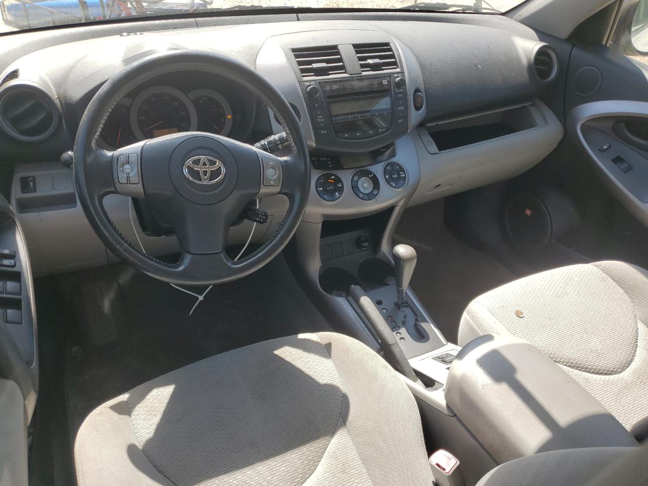 2007 Toyota Rav4 Limited VIN: JTMBD31V775115202 Lot: 57688425