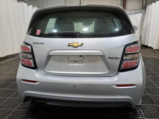  CHEVROLET SONIC 2020 Srebrny