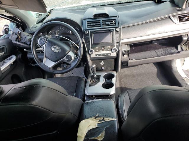 Sedans TOYOTA CAMRY 2012 Biały