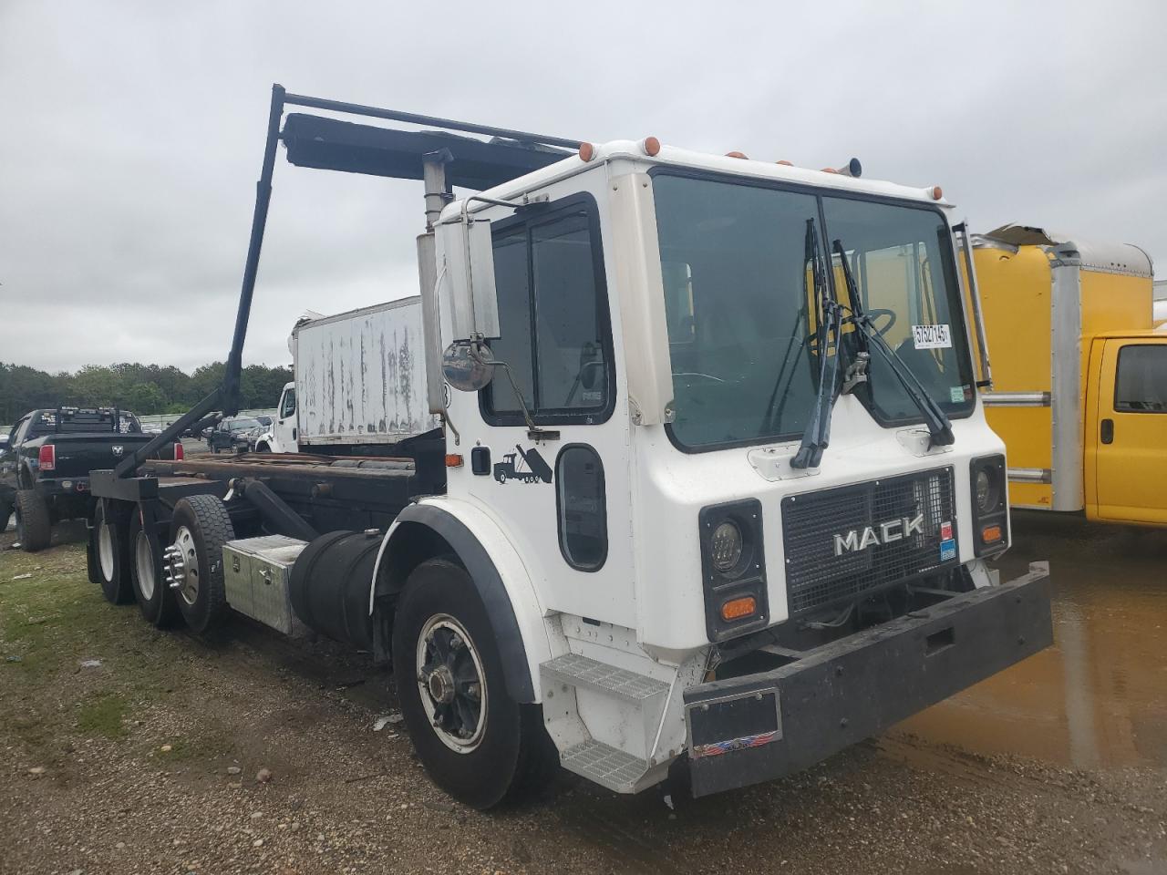 1989 Mack Mr600 Roll-Off Container Truck en Venta en Brookhaven, NY - Minor Dent/Scratches