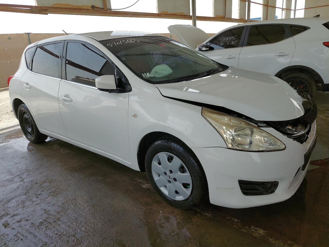 MNTBC2C93E6002828 - 2014 Nissan Tiida - #57015665