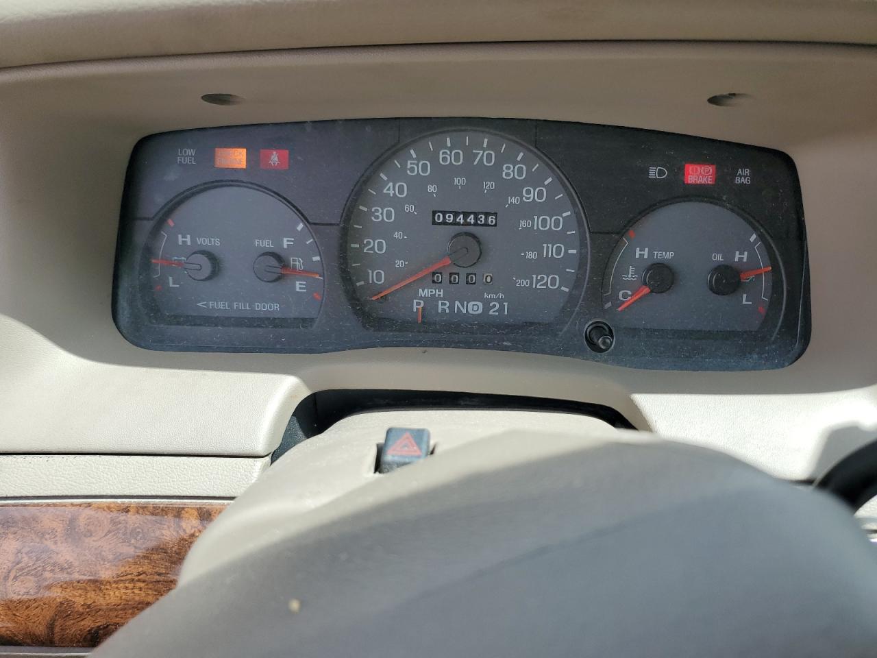 2005 Mercury Grand Marquis Gs VIN: 2MEFM74W05X602121 Lot: 56024795