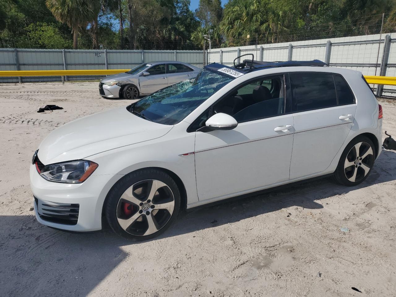 2015 Volkswagen Gti for Sale in Fort Pierce, FL - Top/Roof