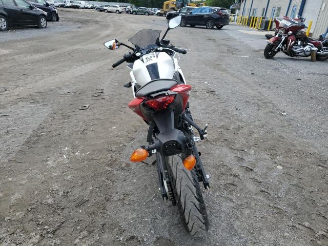  YAMAHA YZF600 2016 Белый