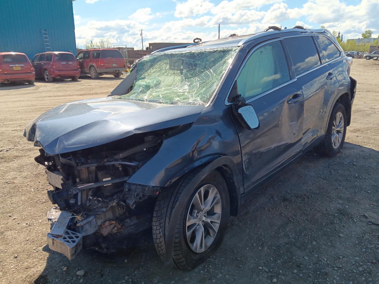 2015 Toyota Highlander Xle იყიდება Anchorage-ში, AK - All Over
