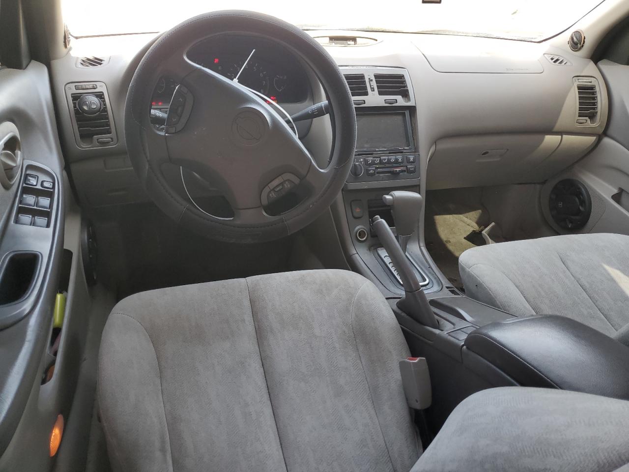 JN1CA31D61T622165 2001 Nissan Maxima Gxe