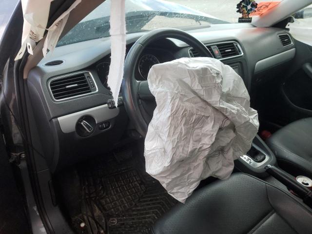  VOLKSWAGEN JETTA 2013 Серебристый