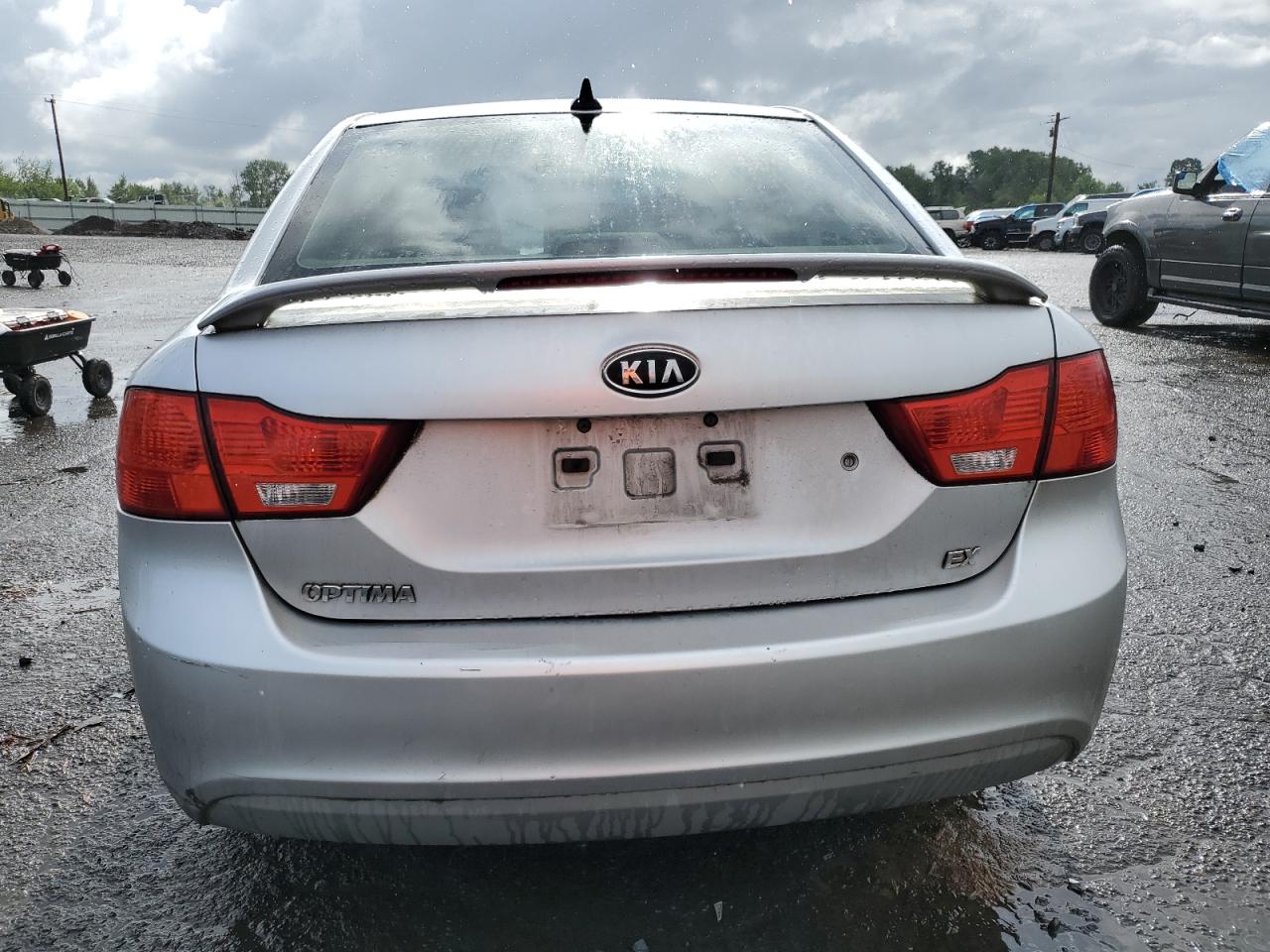 2009 Kia Optima Lx VIN: KNAGE228095338705 Lot: 56735805