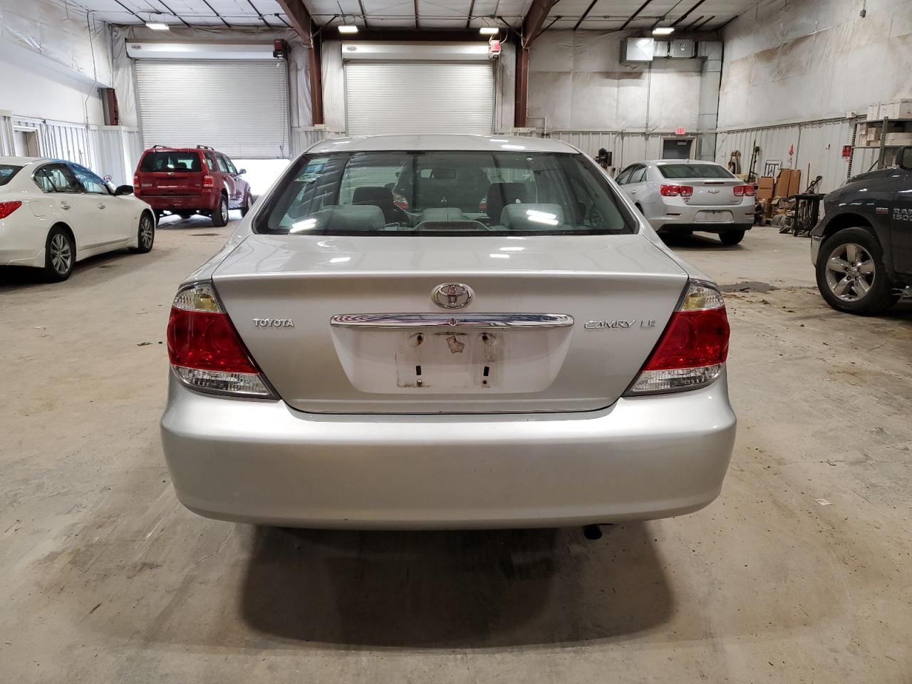 2005 Toyota Camry Le VIN: 4T1BE32K75U393081 Lot: 55646885