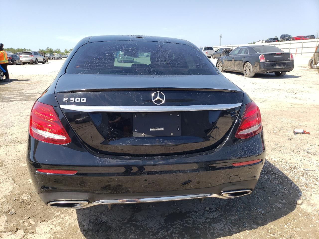 2019 Mercedes-Benz E 300 VIN: WDDZF4JB7KA611577 Lot: 56967265