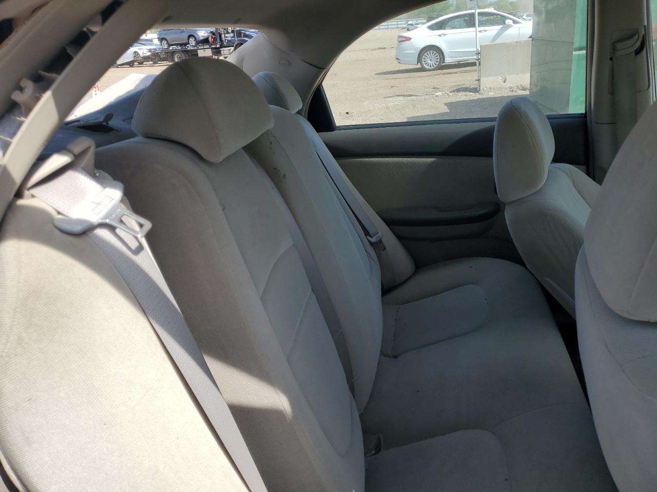2005 Kia Spectra Lx VIN: KNAFE121355162932 Lot: 56292625