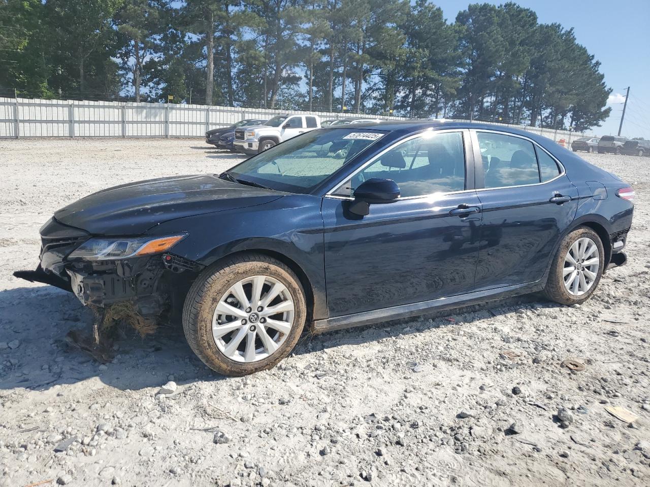 2020 Toyota Camry Le for Sale in Loganville, GA - Front End