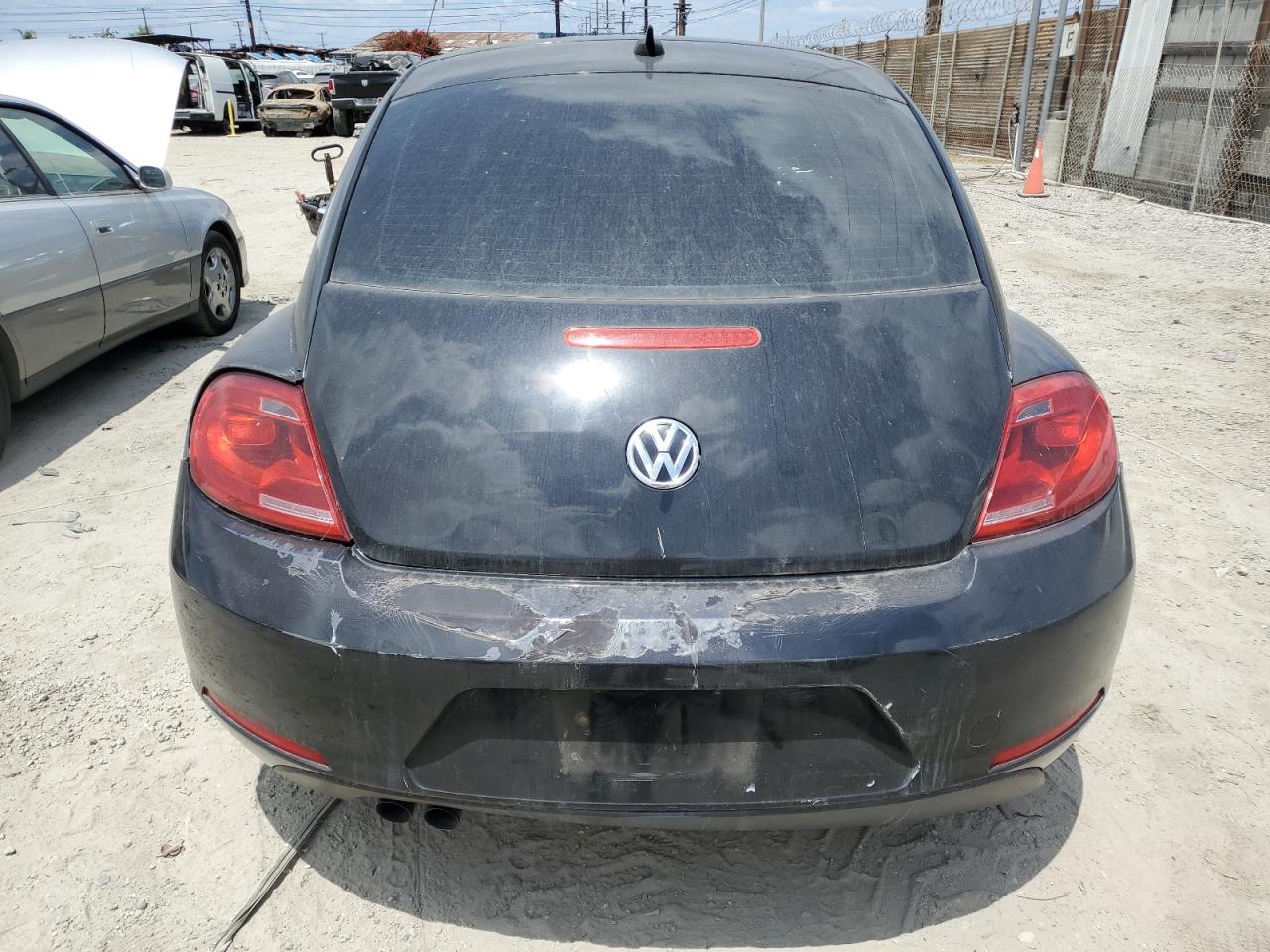 2014 Volkswagen Beetle VIN: 3VWJ07AT6EM657490 Lot: 56752285
