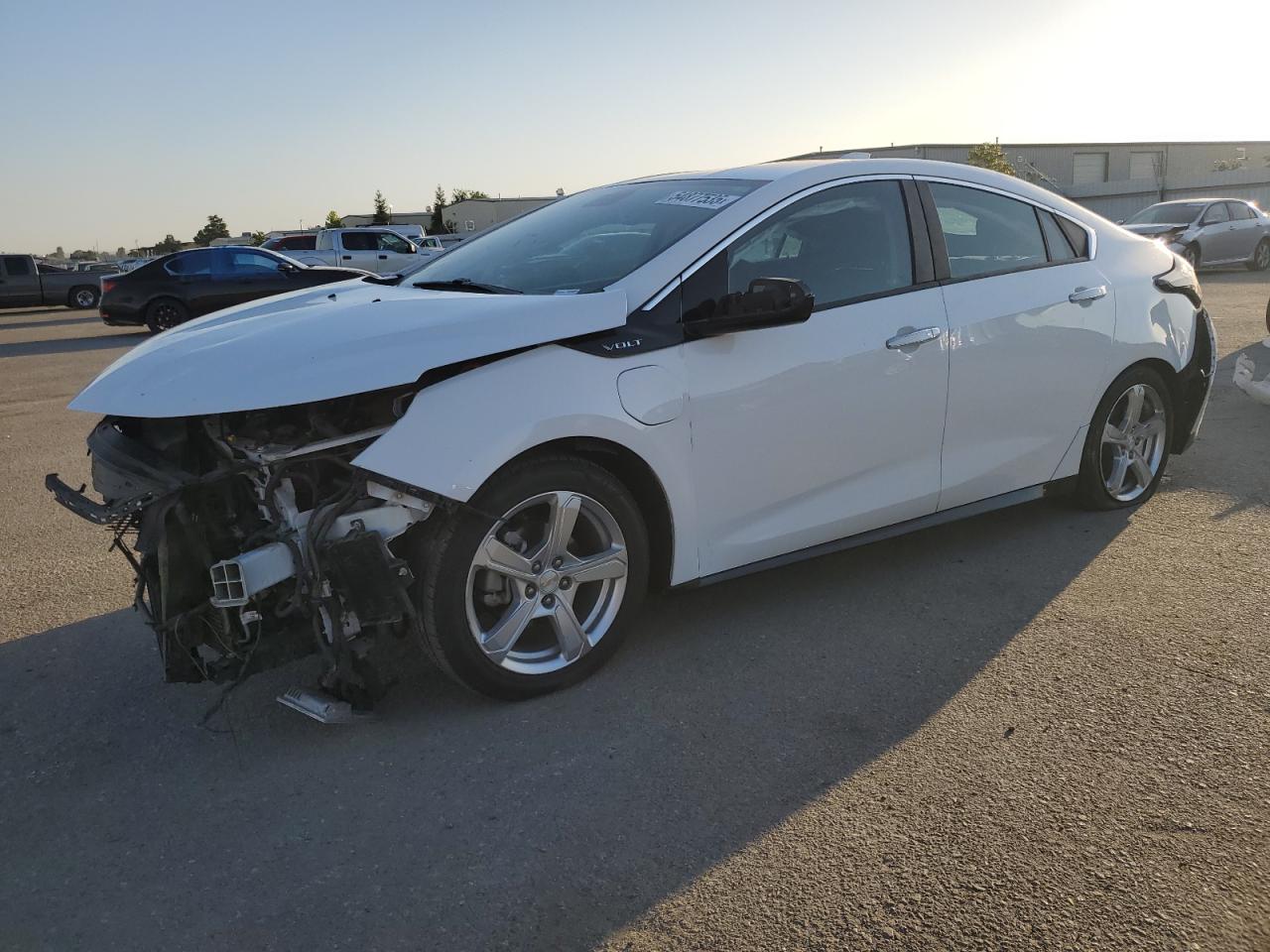 2017 Chevrolet Volt Lt იყიდება Bakersfield-ში, CA - Front End